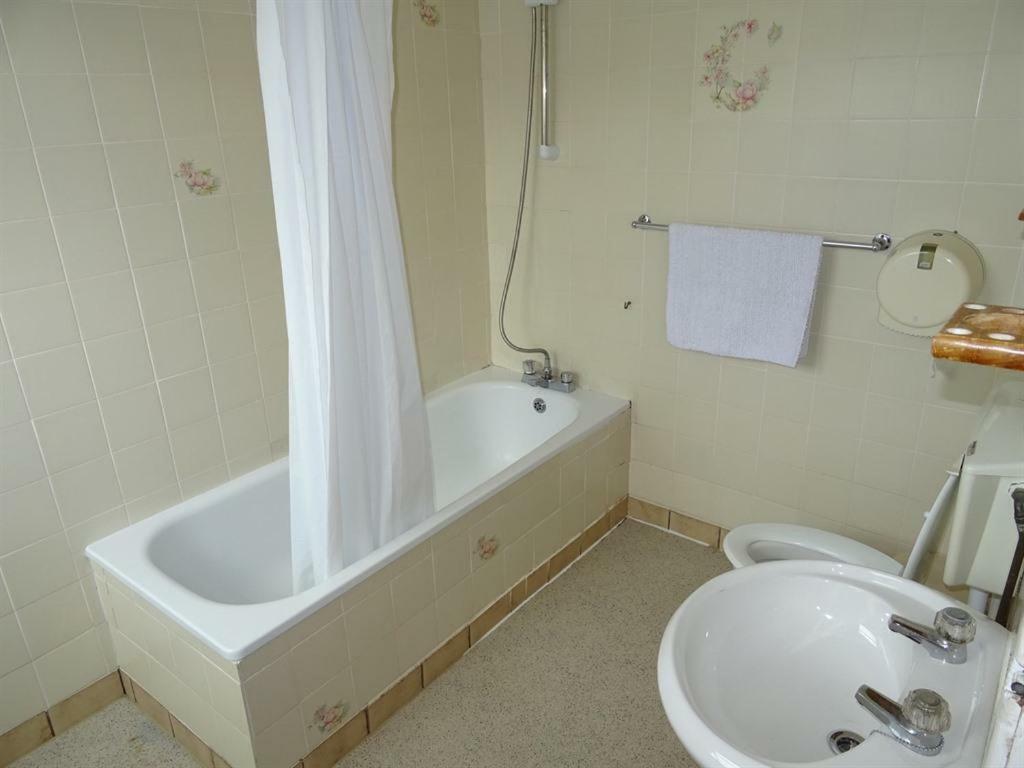 New Quay Abreakaway Lodge חדר תמונה